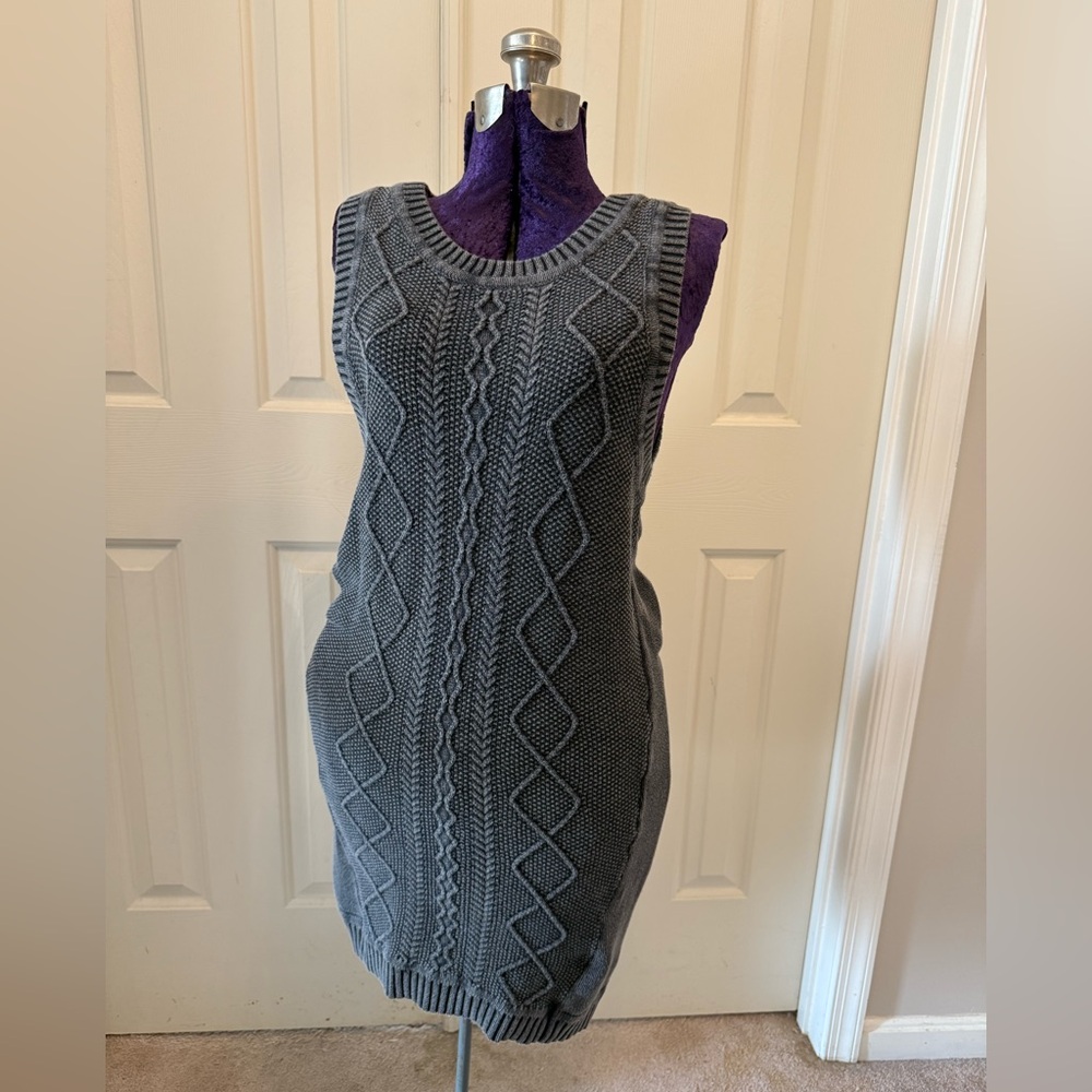 Paper Crane Women’s Gray Sweater Dress Size Medium